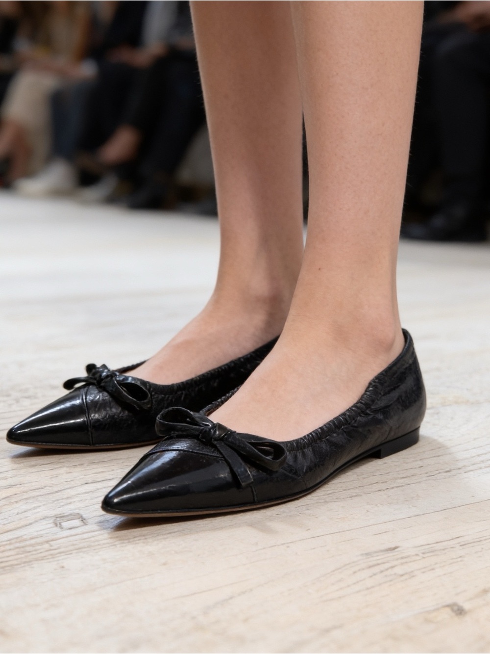 Miu Miu pointed-toe ballet flats in black leather bow size 37